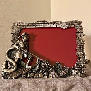 Linco Cast Metal Firefighter Photo Frame BNIB